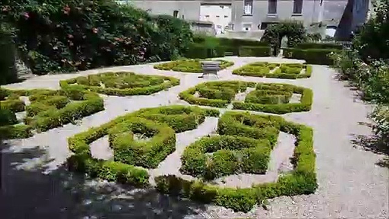 Découvrez le vieux Bourbon Lancy en 1 minute 30 chrono