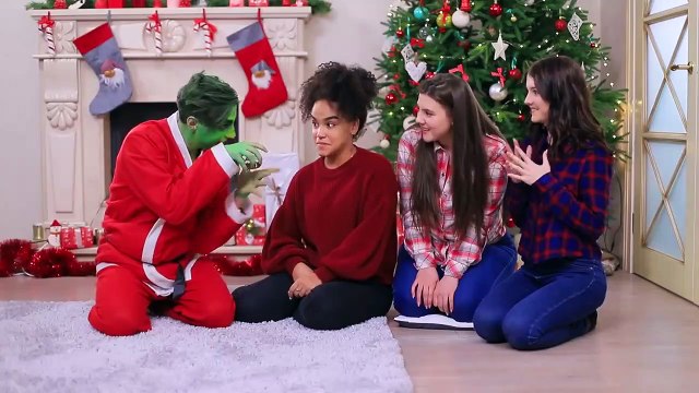 ¡12 BROMAS DE NAVIDAD! ¡REGALOS RAROS y JUGUETES PARA NAVIDAD!