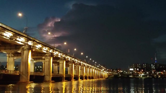 서울, 경기 남부지역 '마른 번개' 잇따라 / YTN