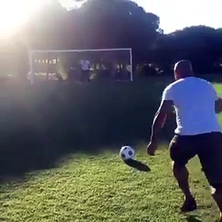 Football - Roberto Carlos n'a rien perdu de son talent