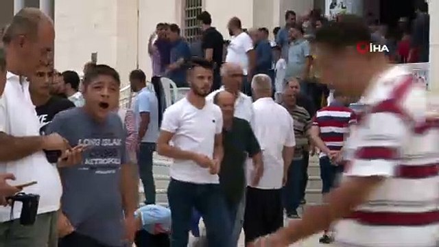 AK Parti sözcüsü Ömer Çelik bayram namazını SABANCI Merkez Cami’nde kıldı