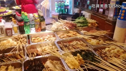 【大陸街頭小吃】  驢肉初體驗!!南京夫子廟裡的驢肉火燒，竟然嚐不出肉味 驢肉火燒  Donkey burger