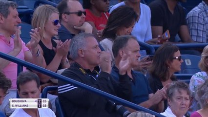 تنس: بطولة تورونتو: ويليامز تفوز بمواجهة بوزكوفا 1-6، 6-3 و6-3