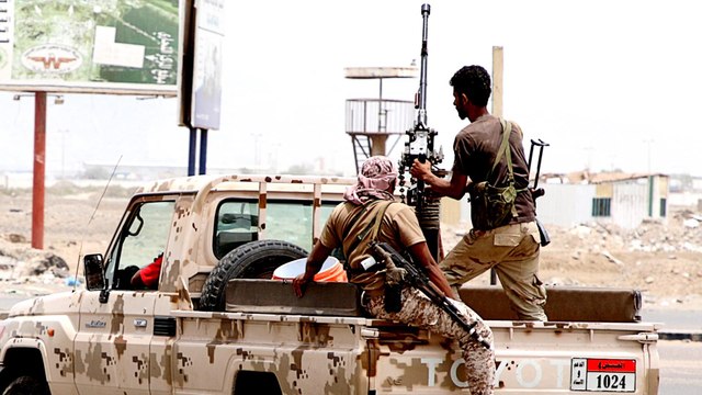 Separatists seize Aden presidential palace, gov't military camps