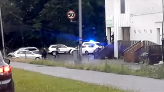 Arrestan a un ciudadano noruego tras iniciar un tiroteo sin víctimas en una mezquita