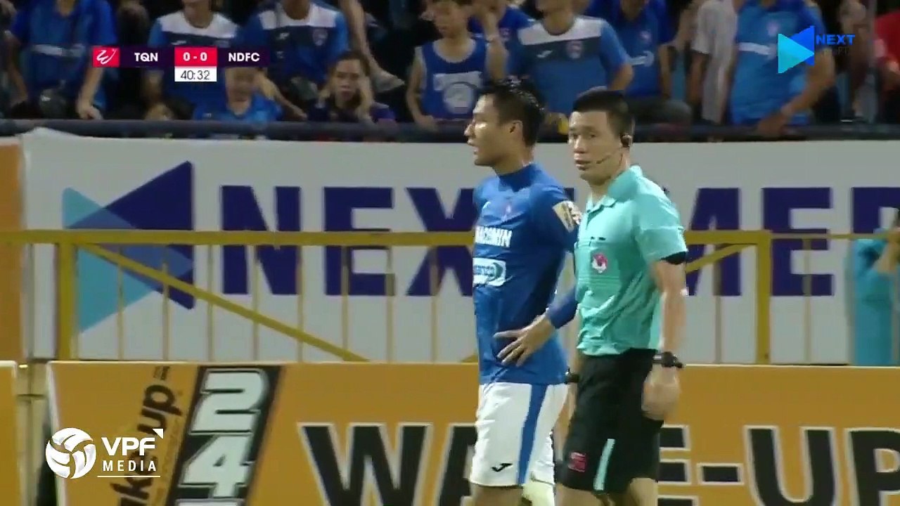 Mạc Hồng Quân, "nguồn năng lượng vô tận" của Than Quảng Ninh ở trận đấu với DNH Nam Định | VPF Media