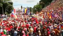Decine di migliaia di venezuelani hanno dimostrato contro Trump a Caracas