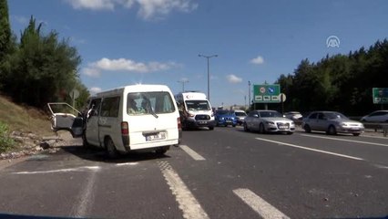 Çamlıca Gişelerinde trafik kazası: 3 yaralı