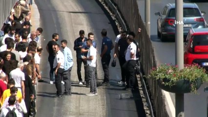 Şirinevler'de dengesini kaybeden genç metrobüsün altında kaldı