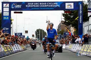 Video herunterladen: #EuroRoad19 - Elia Viviani  wins the 2019 European Championship