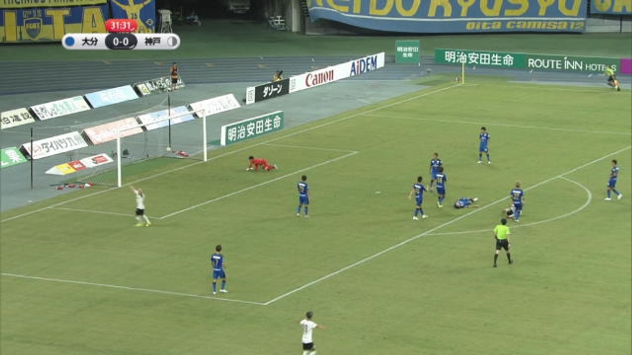 لقطة: كرة قدم: إنييستا يتألق بأدائه الساحر في الدوري الياباني