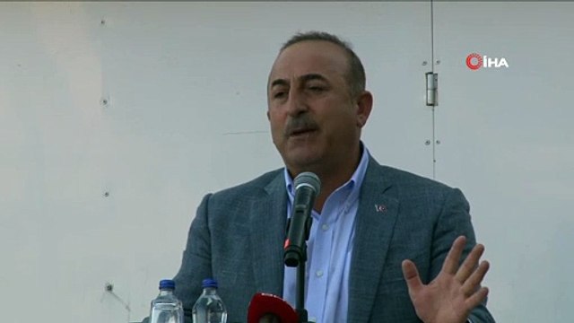 Dışişleri Bakanı Mevlüt Çavuşoğlu, 'Fırat'ın doğusu ile ilgili süreçte adımlarımızı attık. Ya birlikte temizleyeceğiz ya Türkiye buraya girecek, buradan o teröristleri temizleyecek' dedi.