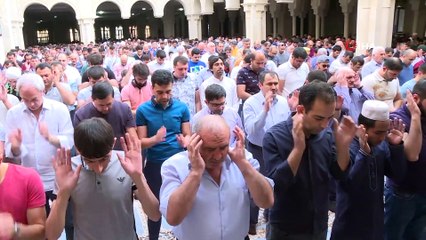 - Azerbaycan’da Bayram Namazı Kılındı