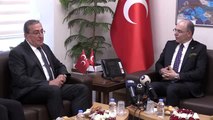 Siyasi partilerde bayramlaşma - DSP heyeti MHP'yi ziyaret etti (1)
