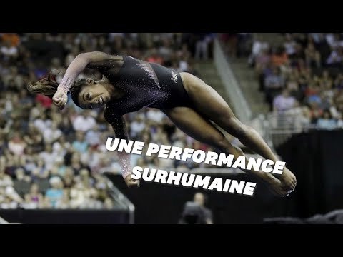 La gymnaste Simone Biles réalise au sol une figure inédite