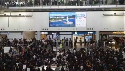 Hong Kong : manifestation monstre à l'aéroport, tous les vols annulés
