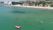 Bayramda İstanbullular Menekşe Plajı'na akın etti...Yoğunluk havadan görüntülendi