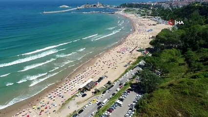 Şile Plajı'ndaki bayram yoğunluğu havadan görüntülendi