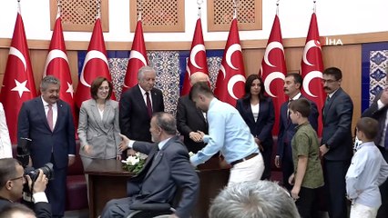 Download Video: MHP Lideri Devlet Bahçeli partililerle bayramlaştı