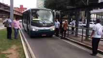 Rodoviários param ônibus no Centro de Vitória