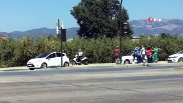 Bursa'da trafik magandaları temizlik işçisine böyle saldırdı