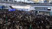 Hong Kong Havalimanı'nda protestolar nedeniyle tüm uçuşlar iptal edildi