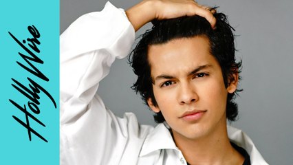 Cobra Kai’s Xolo Maridueña Shows Off His Best Karate Move & Plays The 6-Second Challenge