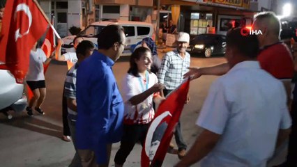 Dünya Plaj Güreşi Dünya Şampiyonu Zeynep'e memleketinde davul zurnalı karşılama