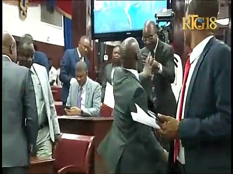 Prezidan Chanm Depite a yon lòt fwa mete seyans pou akize Prezidan Repiblik la an kontinyasyon