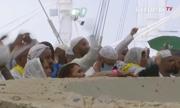 Haji 2019 - Usai Wukuf, Jemaah Haji Lontar Jumrah di Mina