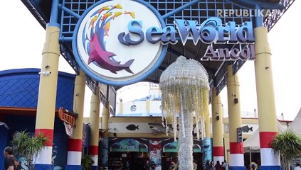 Pengibaran Bendera Koloni Senjata Laras di Dalam Akurian