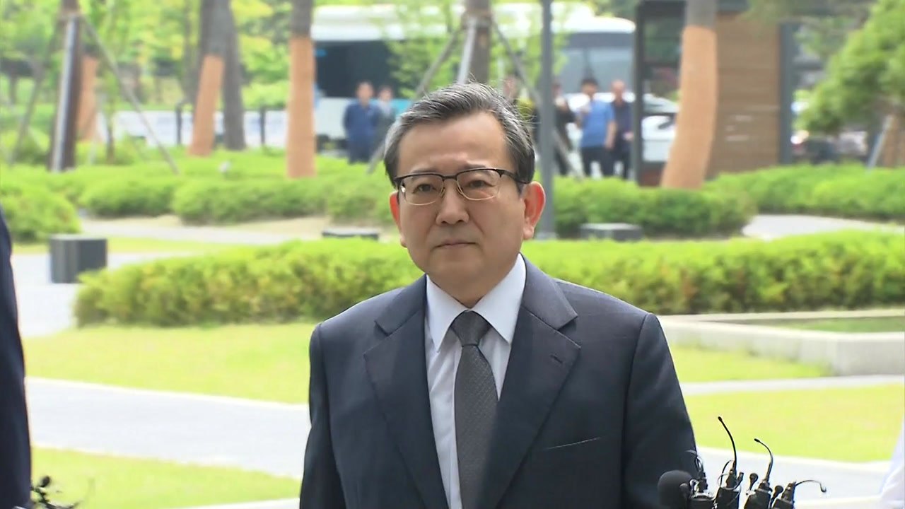 김학의 "생뚱맞은 뇌물죄 기소"...첫 재판서 혐의 전면 부인 / YTN