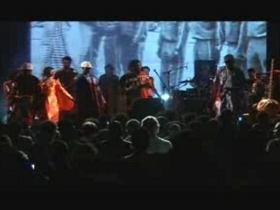 AWADI & PHAT 4 LIVE feat TATA POUND @ BATACLAN (oct 2007)