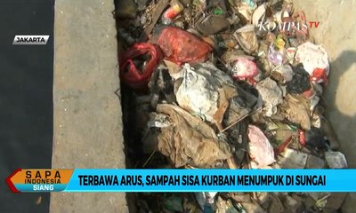 Terbawa Arus, Sampah Sisa Kurban Menumpuk di Sungai Cipinang
