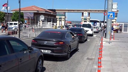 Çanakkale iskelelerinde bayram dönüşü yoğunluğu
