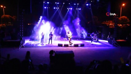 Manuş Baba’dan tarihi antik tiyatroda konser