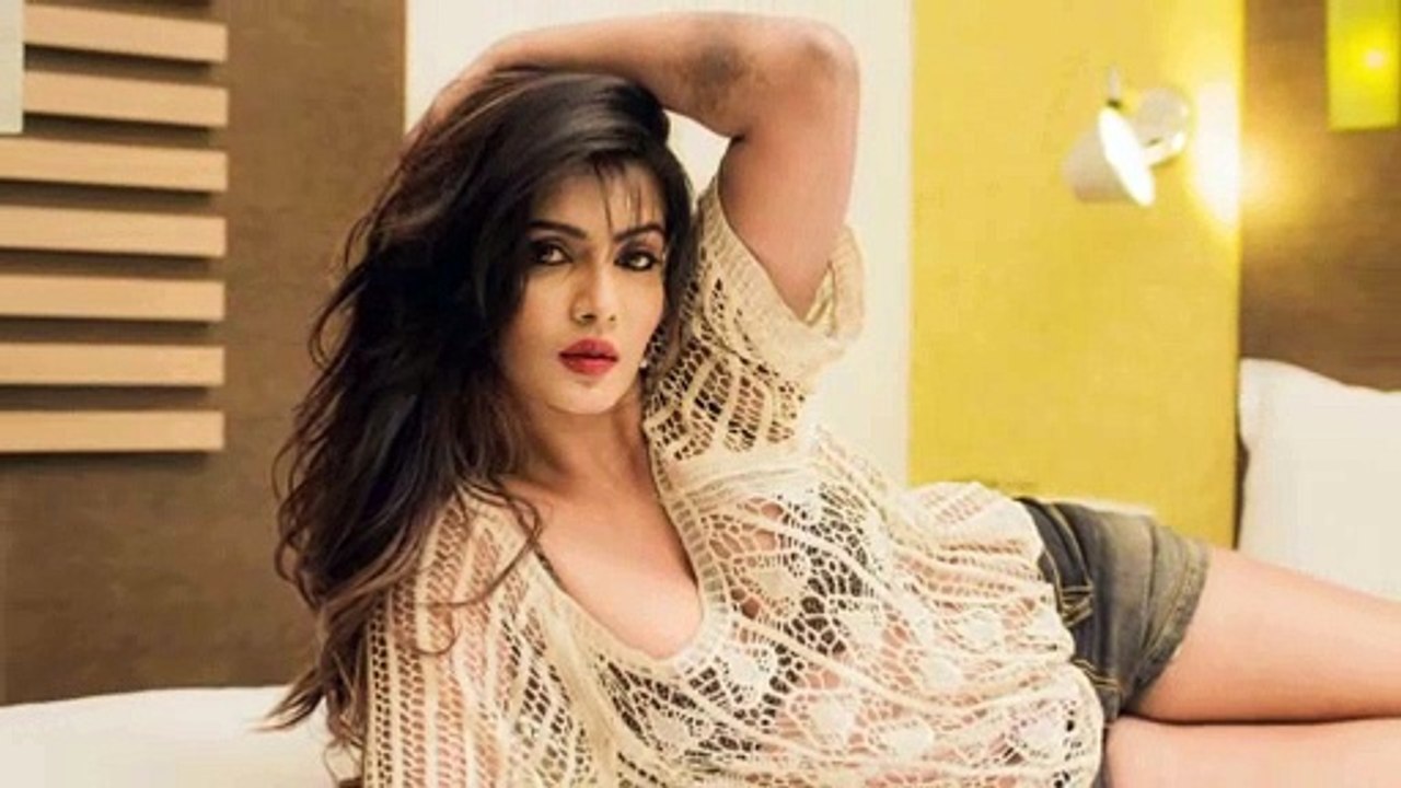 Bigg Boss Tamil 3 contestant Meera Mithun bags two big projects!