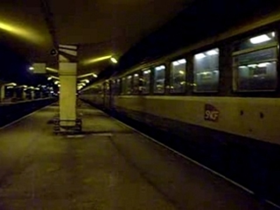 bb 67000 en voyage avec 6 voitures corails intercités