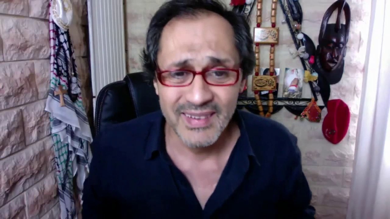 Ahmed Moualek fait une fatwa pour interdit l’alcool et le shit au mécréant à l'inverse des croyants.