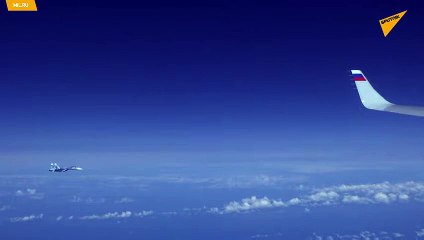 Havada Rusya Savunma Bakanı'nın uçağına yaklaşan NATO uçağı böyle uzaklaştırıldı