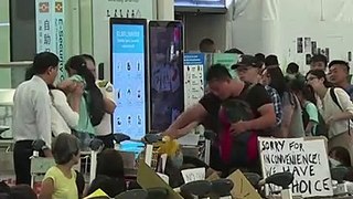 Hong Kong : chaos à l'aéroport