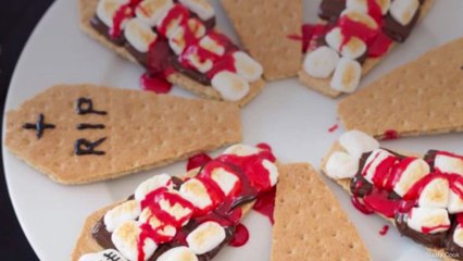 10 Halloween Marshmallow Treats That Are Scary Delicious