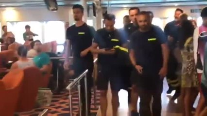 Aplausos a los bomberos de Fuerteventura en su viaje a Gran Canaria