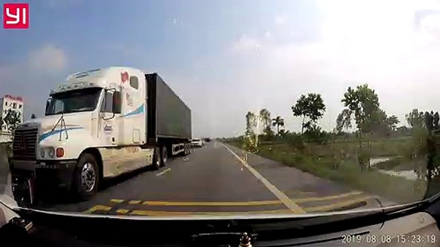 Overtaking Truck Nearly Causes Crash