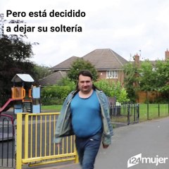 La historia de George, un virgen a los 40 que busca pareja para su cumpleaños