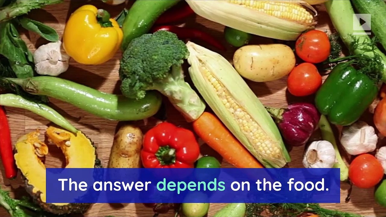 Is It Healthier to Eat Your Fruits and Veggies Cooked or Raw?