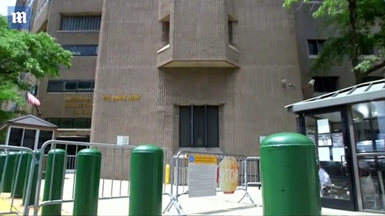 Top lawmaker demands answers in Jeffrey Epstein's death