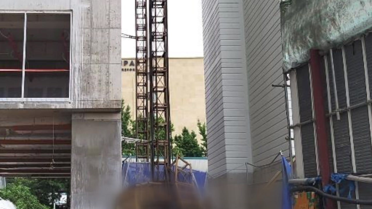 속초 공사장서 승강기 추락...3명 사망·3명 부상 / YTN