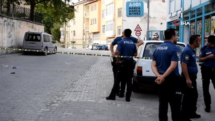 Çocukları gösterilmeyince silahla kendini yaraladı