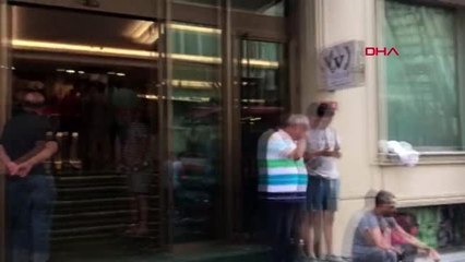 İSTANBUL-FATİH'TE OTELDE YANGIN PANİĞİ